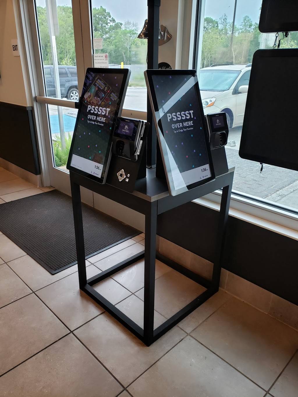 Taco Bell | meal takeaway | 1049 Church Point Hwy, Rayne, LA 70578, USA | 3373347745 OR +1 337-334-7745