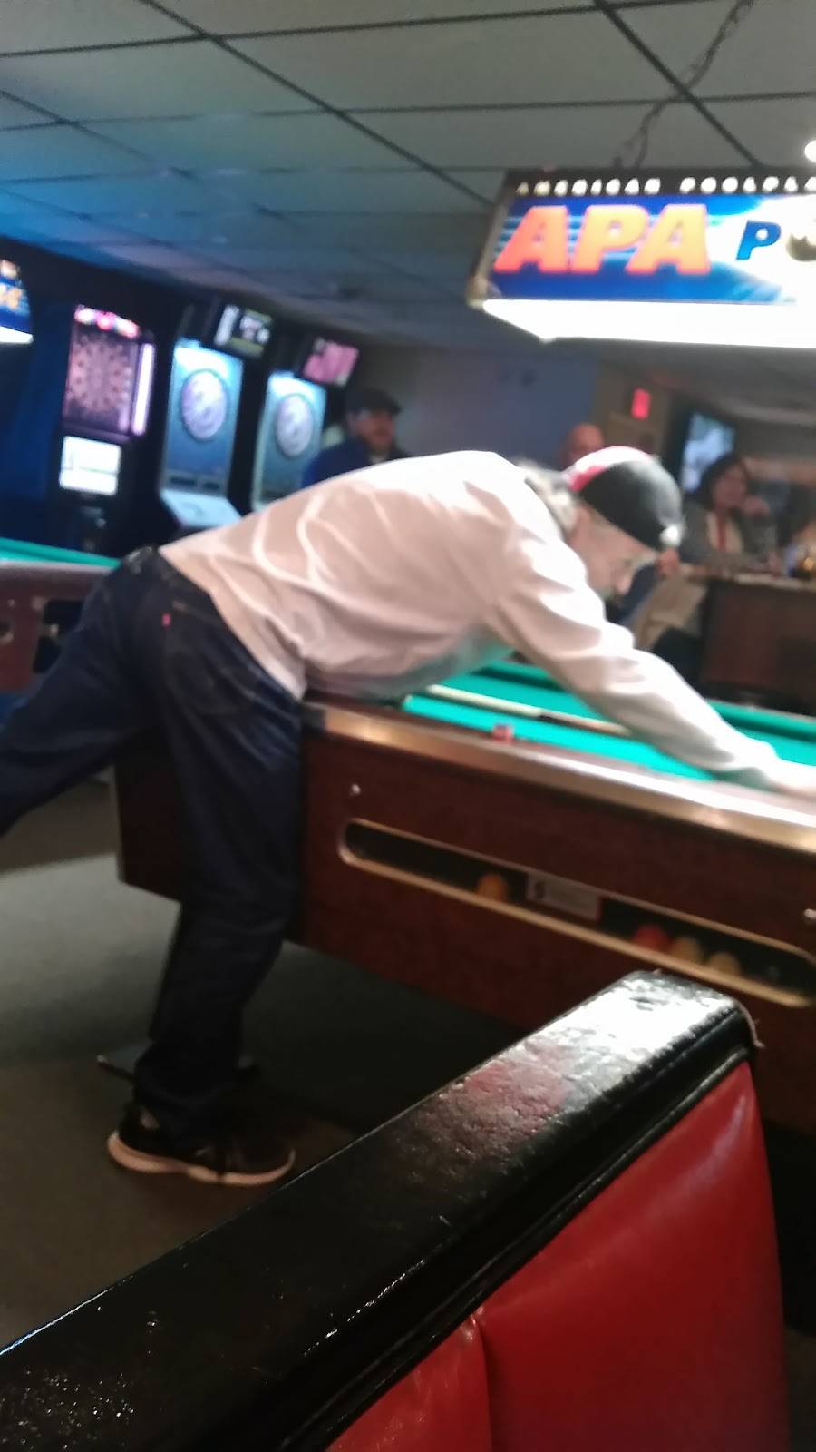 Lils Inc | restaurant | 8 Gambol St, Newport News, VA 23601, USA | 7575966016 OR +1 757-596-6016