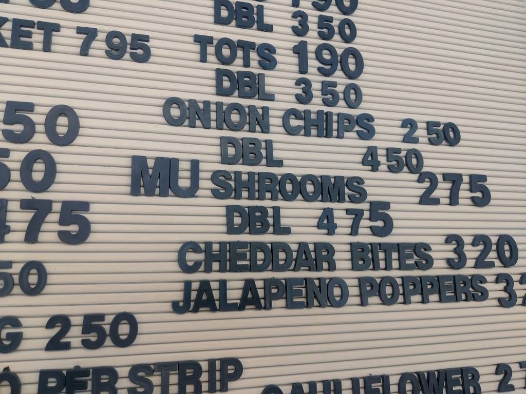 Johnsons Snackette | restaurant | 711 W 5th St, Dixon, MO 65459, USA | 5737597710 OR +1 573-759-7710