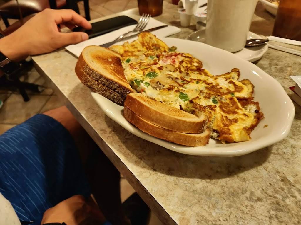 Alexandras Bistro | restaurant | 9 E 4th St, Bethlehem, PA 18015, USA | 6108680366 OR +1 610-868-0366