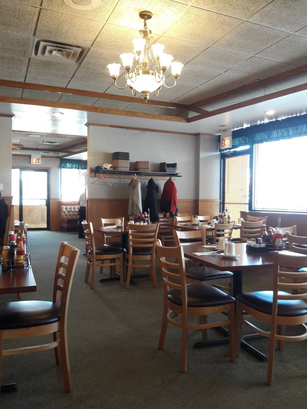 L & M Starlight Restaurant | restaurant | 8300 S Kedzie Ave, Chicago, IL 60652, USA | 7734765255 OR +1 773-476-5255