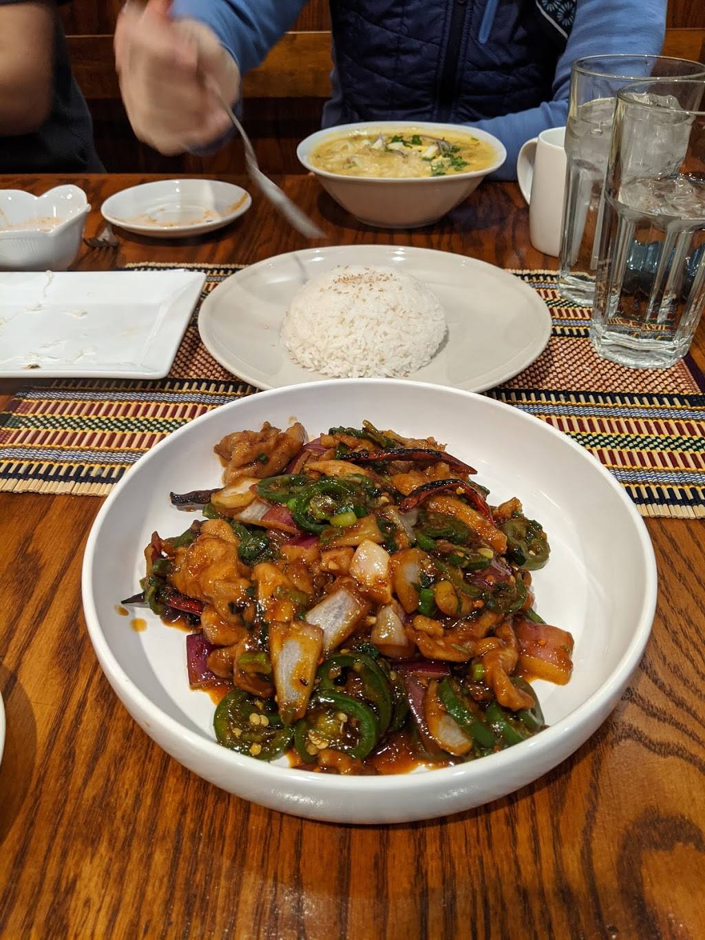 Inlay Burmese Kitchen | restaurant | 500 E Round Grove Rd #315, Lewisville, TX 75067, USA | 2145139695 OR +1 214-513-9695