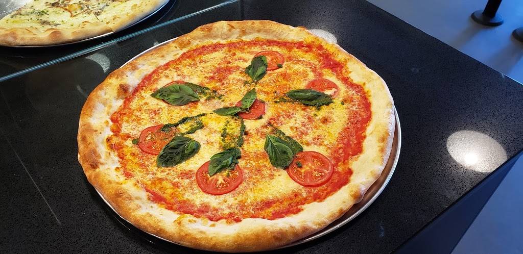 New-Yorkaise | restaurant | 309 de la Montagne, Montréal, QC H3C 0R9, Canada | 5145437616 OR +1 514-543-7616