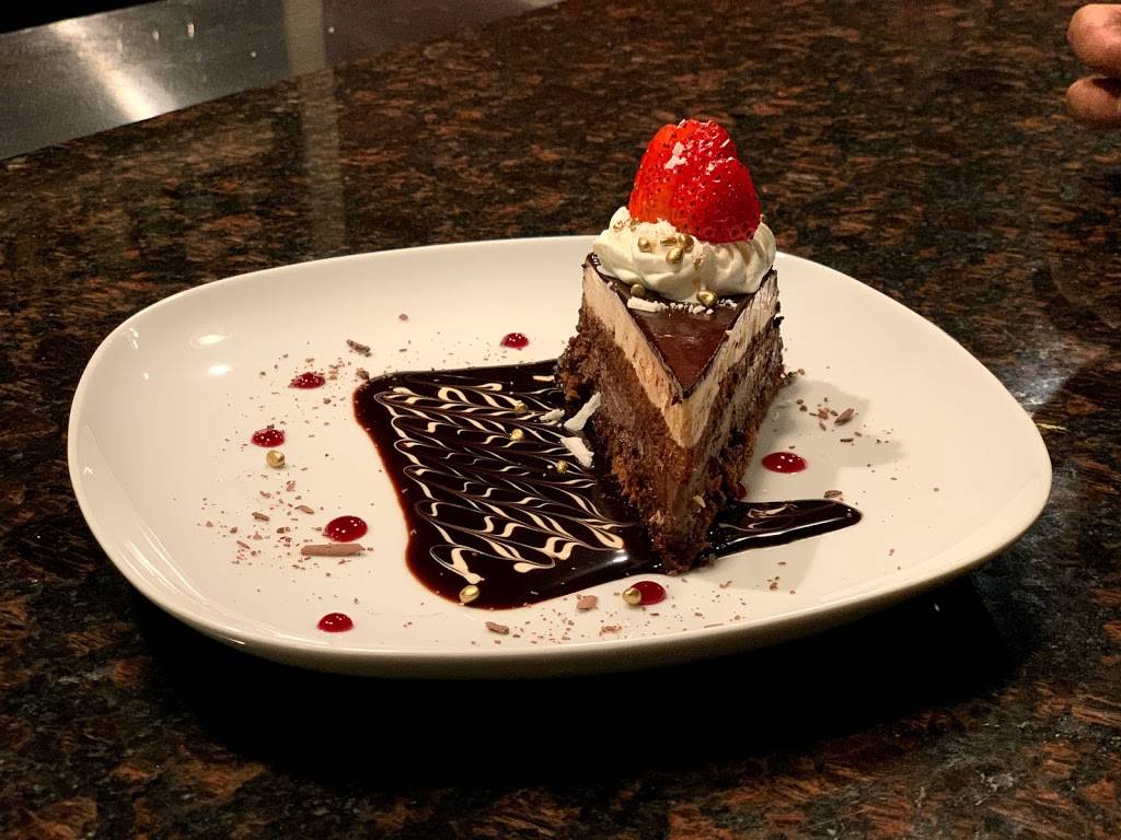 Lucianna’s Steakhouse | restaurant | 3331 Plaza Way, Waldorf, MD 20603, USA | 3013748241 OR +1 301-374-8241