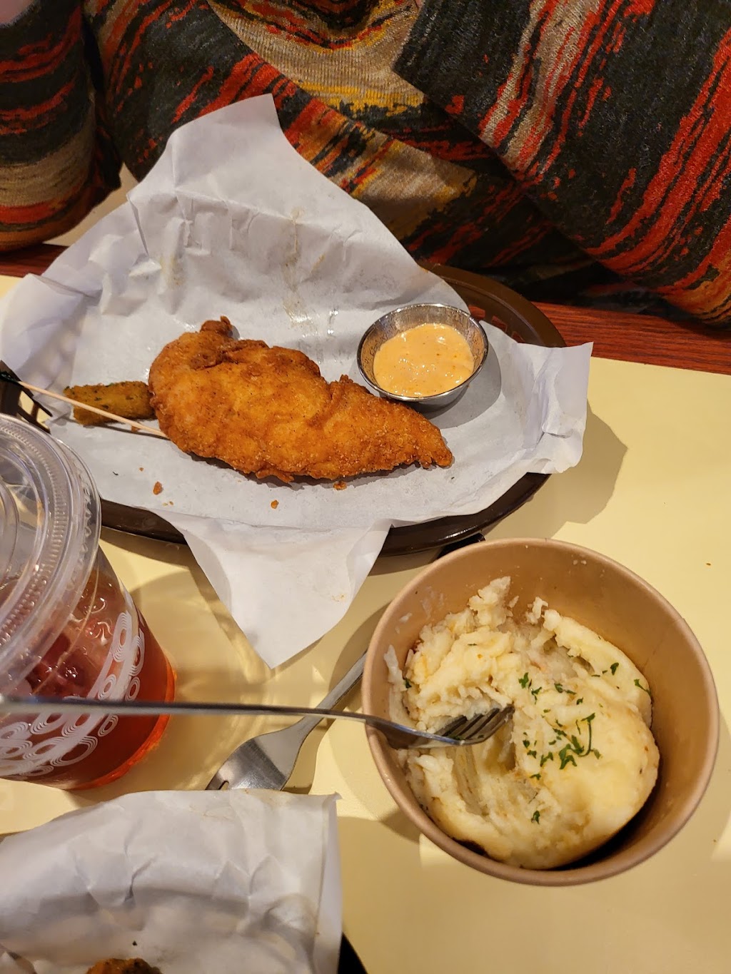 Here Chicky Chicky | restaurant | 20340 W Lord St, Brookfield, WI 53045, USA | 2623954789 OR +1 262-395-4789