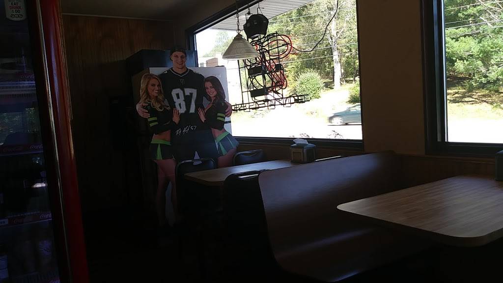 Northeast Pizza | restaurant | 208 W Main St, West Brookfield, MA 01585, USA | 5088679567 OR +1 508-867-9567