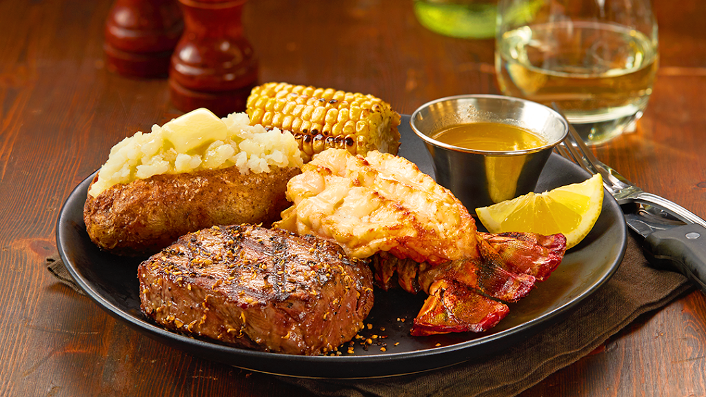 Chucks Roadhouse Bar & Grill | restaurant | 5892 Main St, Whitchurch-Stouffville, ON L4A 2S7, Canada | 9055911110 OR +1 905-591-1110