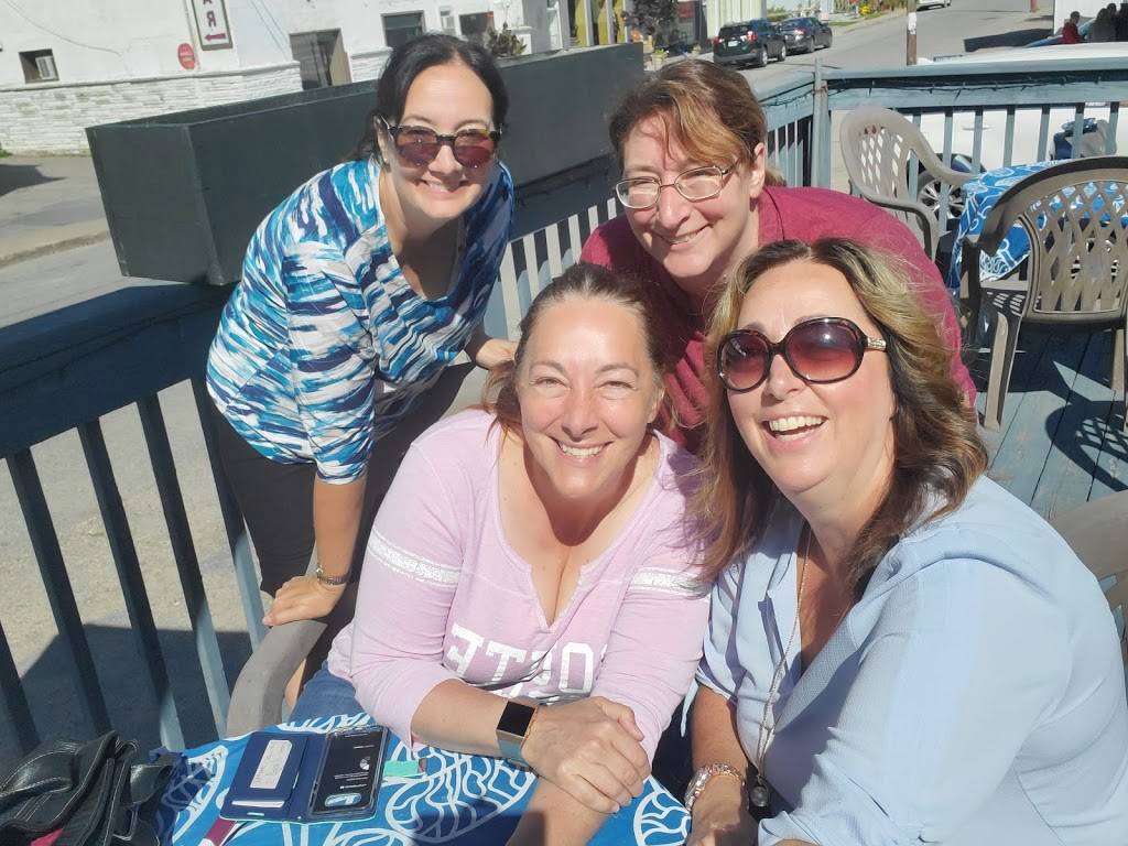 Hurstys Bar & Grill | restaurant | 368 Rue Main, Shawville, QC J0X 2Y0, Canada | 8196472546 OR +1 819-647-2546