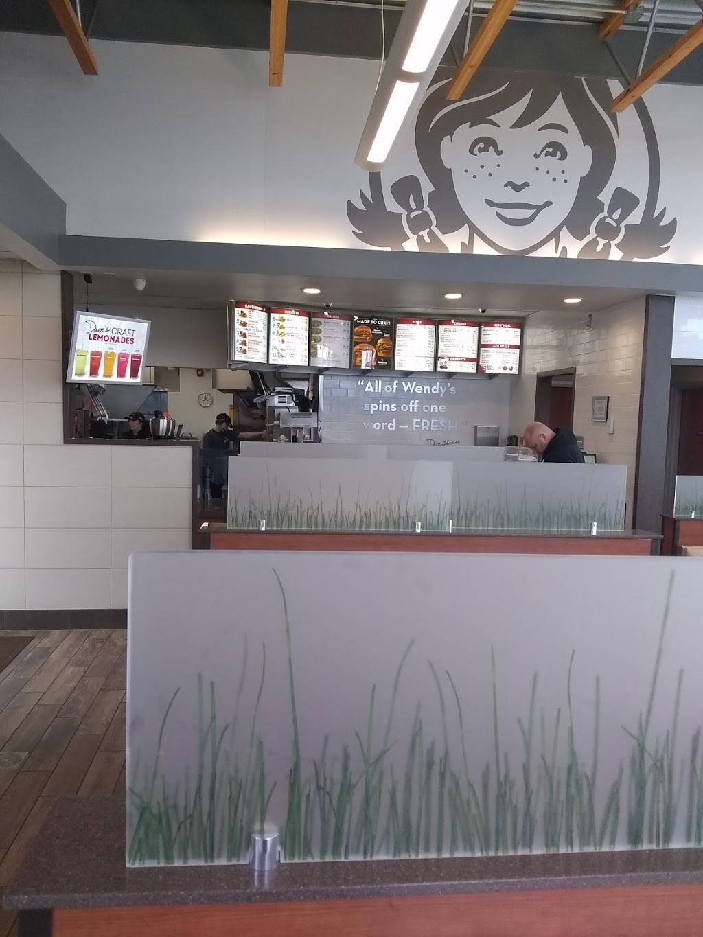 Wendys | restaurant | 6860-6872 Center St, Mentor, OH 44060, USA | 4402050247 OR +1 440-205-0247