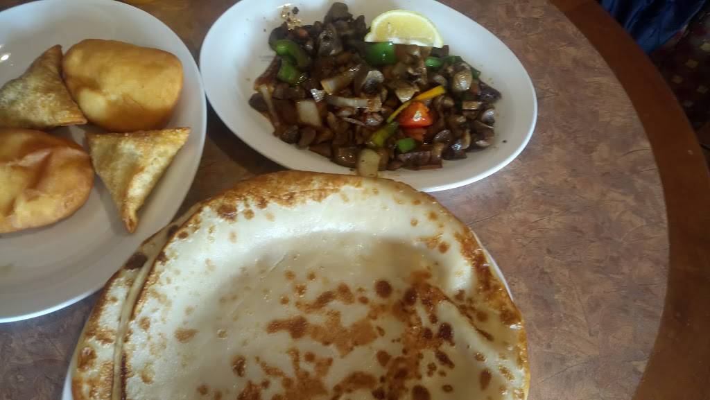 Salaama Hut | restaurant | 1987 Kipling Ave, Etobicoke, ON M9W 4J4, Canada | 4167447413 OR +1 416-744-7413