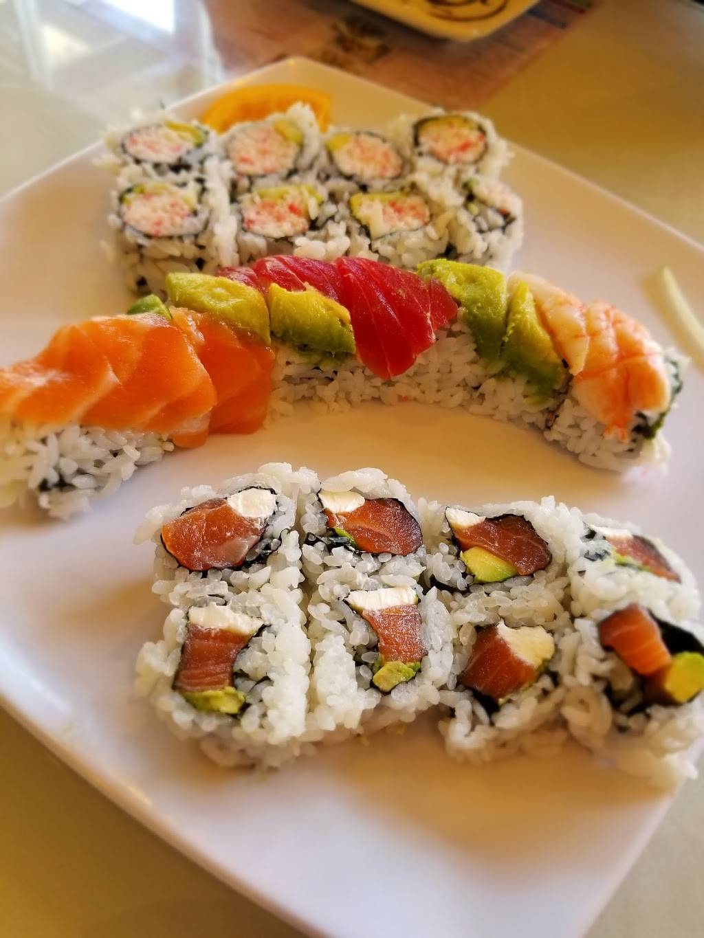 Roll Roll | restaurant | 19657 1/2 Ventura Fwy, Tarzana, CA 91356, USA | 8183420007 OR +1 818-342-0007