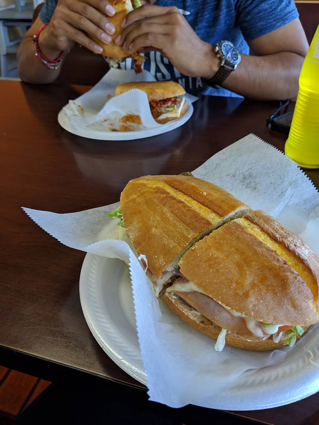 Tortas Y Jugos Caribe | restaurant | 11332 E 21st St, Tulsa, OK 74129, USA | 9184374696 OR +1 918-437-4696