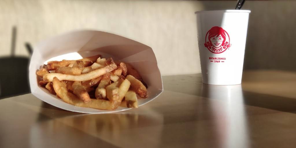 Wendys | restaurant | 6930 E. Chase Loop, Montgomery, AL 36117, USA | 3342779090 OR +1 334-277-9090