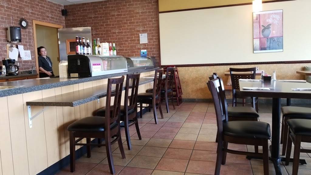 Shawns Sushi | restaurant | 5612 Northwest Expy, Warr Acres, OK 73132, USA | 4057922211 OR +1 405-792-2211