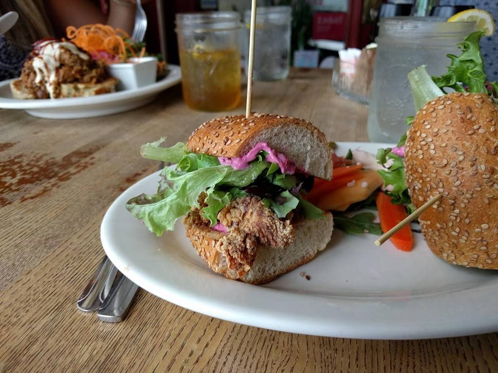 Pickle Jar Kitchen | restaurant | 170 Main St, Falmouth, MA 02540, USA | 5085406760 OR +1 508-540-6760