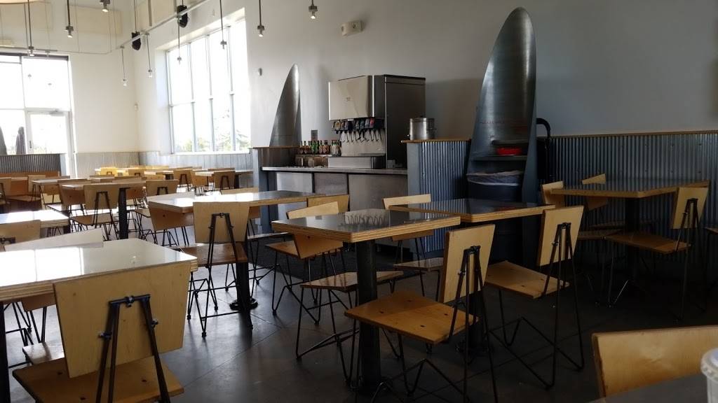 Chipotle Mexican Grill | restaurant | 6924 S Park Centre Dr, Cottonwood Heights, UT 84121, USA | 8019433525 OR +1 801-943-3525