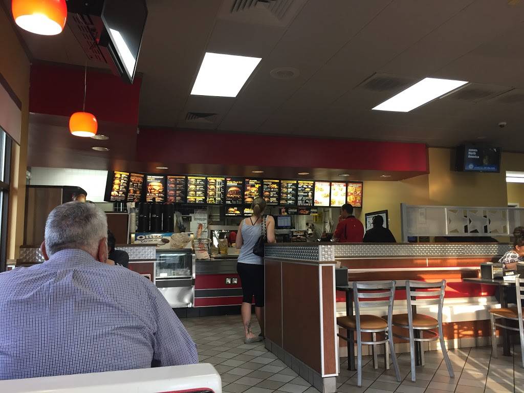 Carls Jr. | restaurant | 497 S Wadsworth Blvd, Lakewood, CO 80226, USA | 3037169200 OR +1 303-716-9200