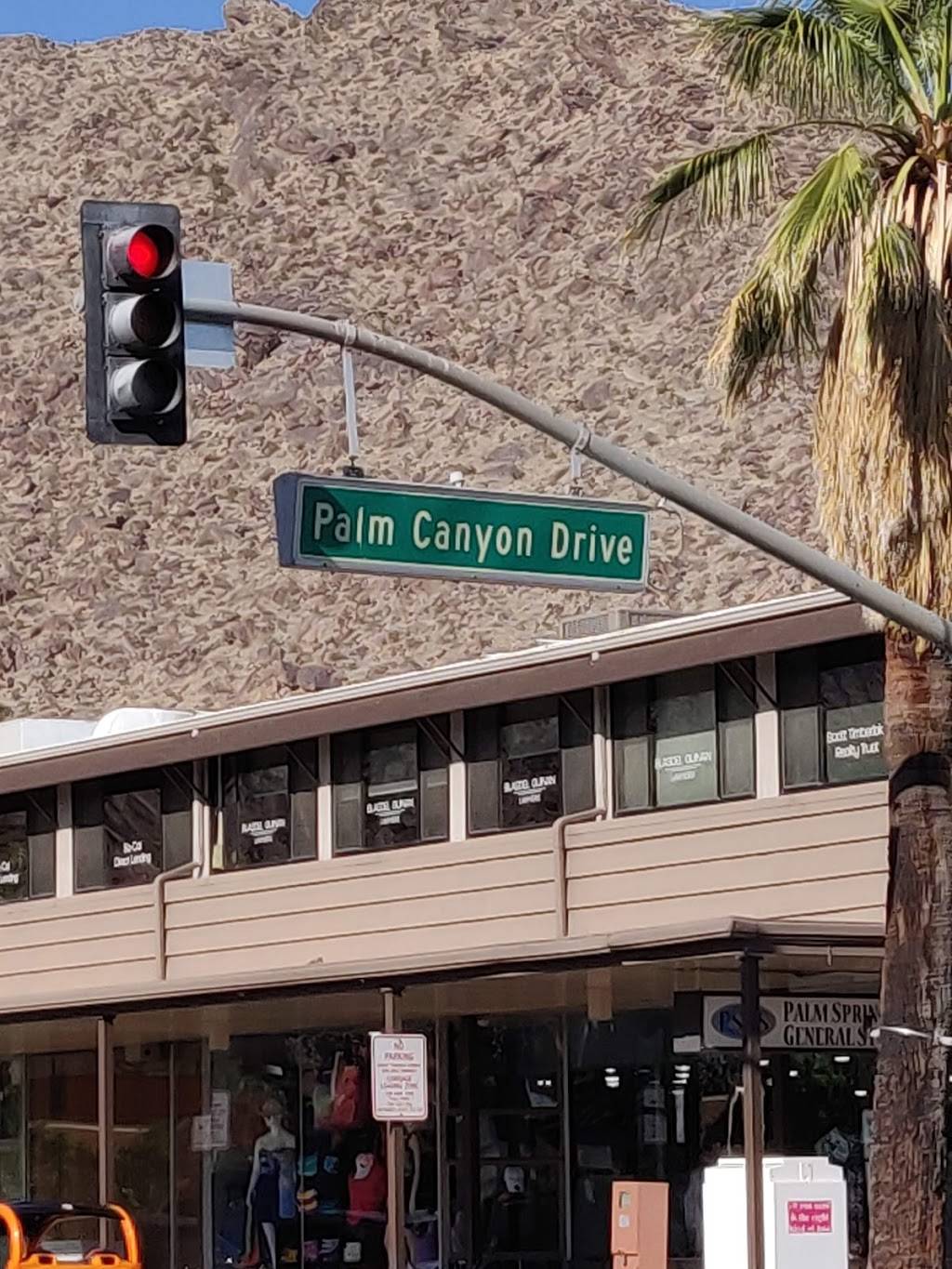 Broken Yolk Cafe Palm Springs | cafe | 262 S Palm Canyon Dr, Palm Springs, CA 92262, USA | 7603189655 OR +1 760-318-9655