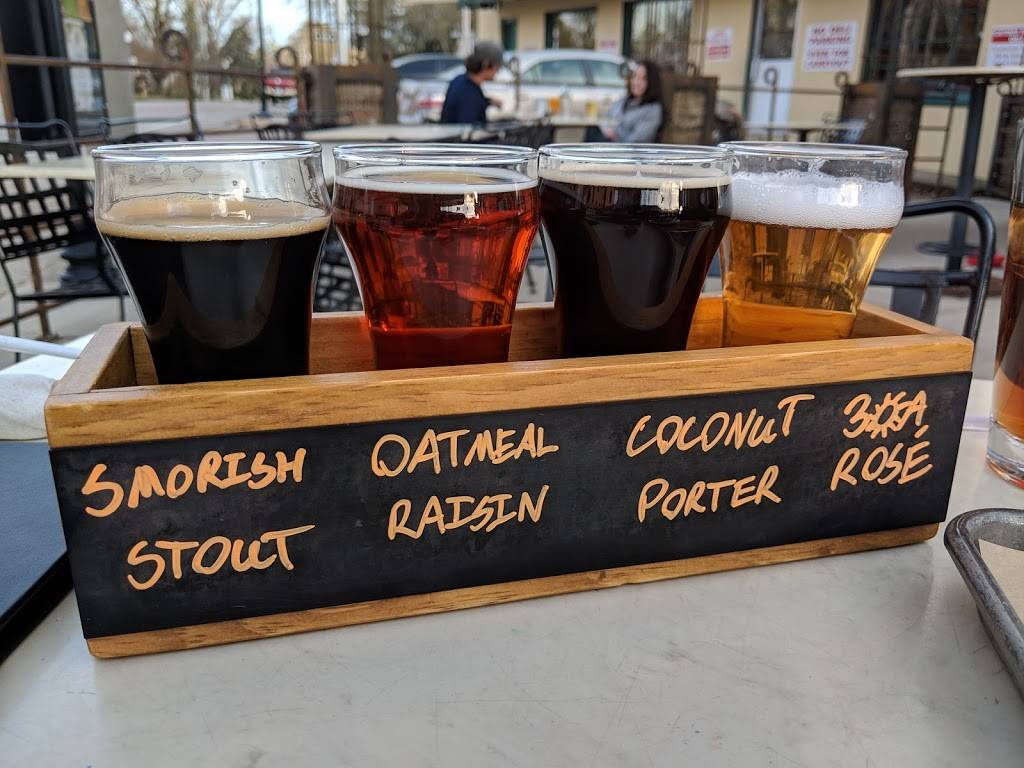 Bulldog Burger Company Starkville | restaurant | 702 University Dr, Starkville, MS 39759, USA | 6623244040 OR +1 662-324-4040