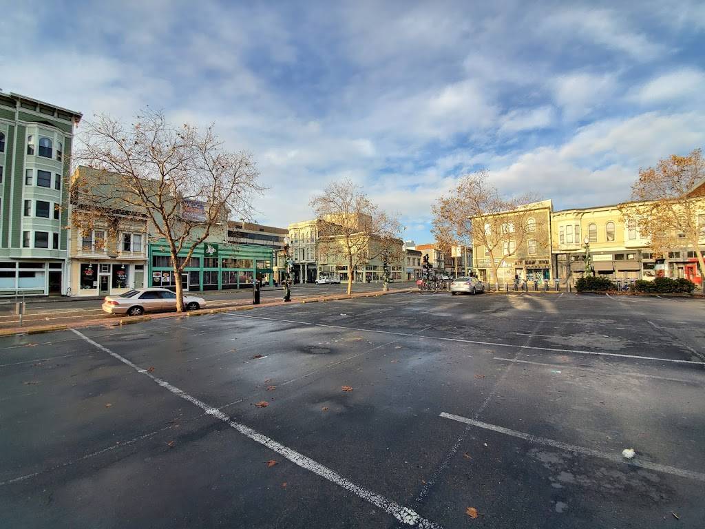 Starbucks | cafe | 801 Broadway, Oakland, CA 94607, USA | 5102388318 OR +1 510-238-8318