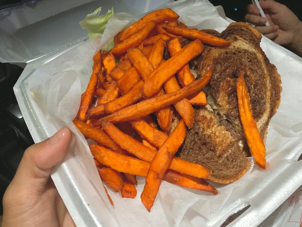 Sunset Grill | restaurant | 22250 WY-220, Alcova, WY 82620, USA | 3074723200 OR +1 307-472-3200