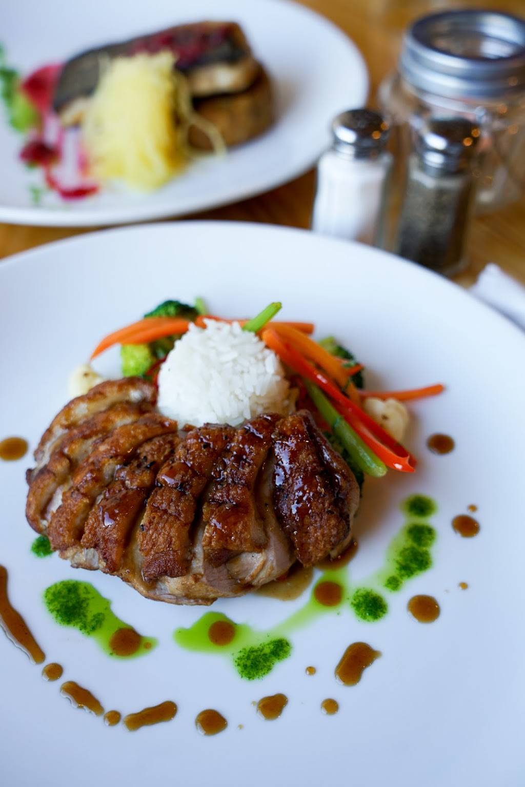 Croakers Neighborhood Grill | restaurant | 3629 Shore Dr, Virginia Beach, VA 23455, USA | 7573632490 OR +1 757-363-2490