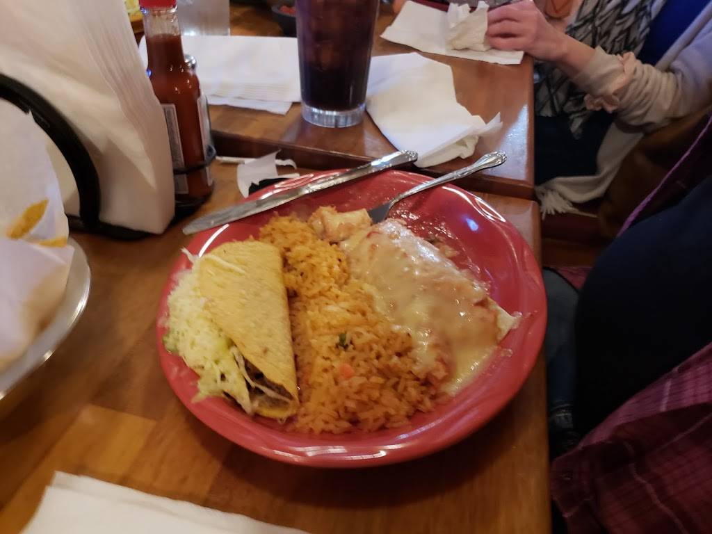 El Rey Tolteca | restaurant | 8412 Sudley Rd, Manassas, VA 20109, USA | 7032577293 OR +1 703-257-7293