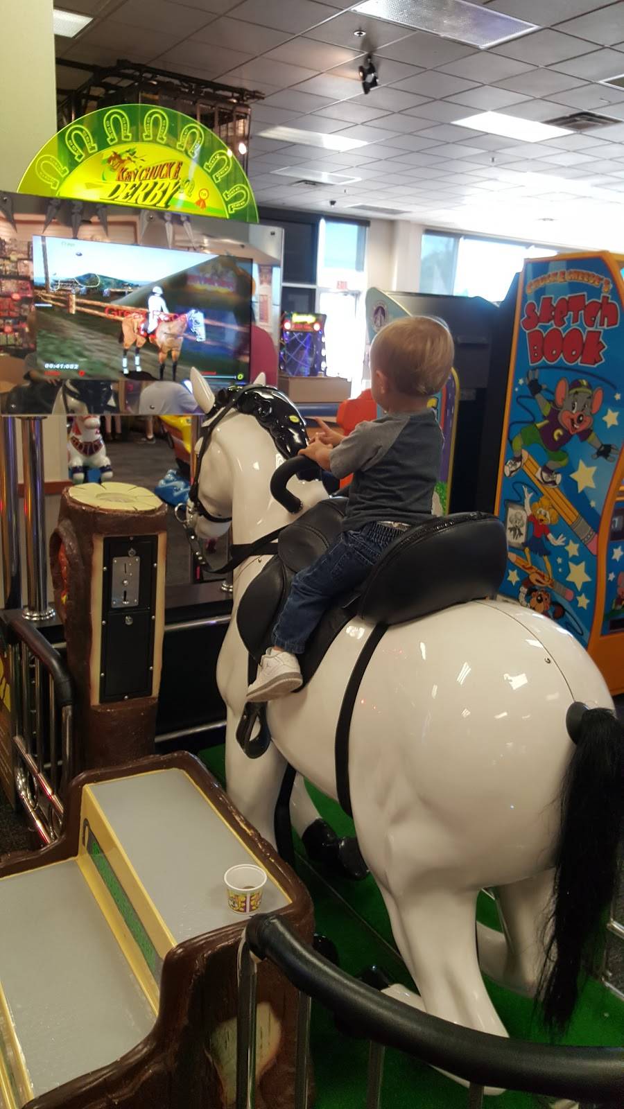 Chuck E. Cheese | restaurant | 13745 Lakeside Cir, Sterling Heights, MI 48313, USA | 5865328989 OR +1 586-532-8989