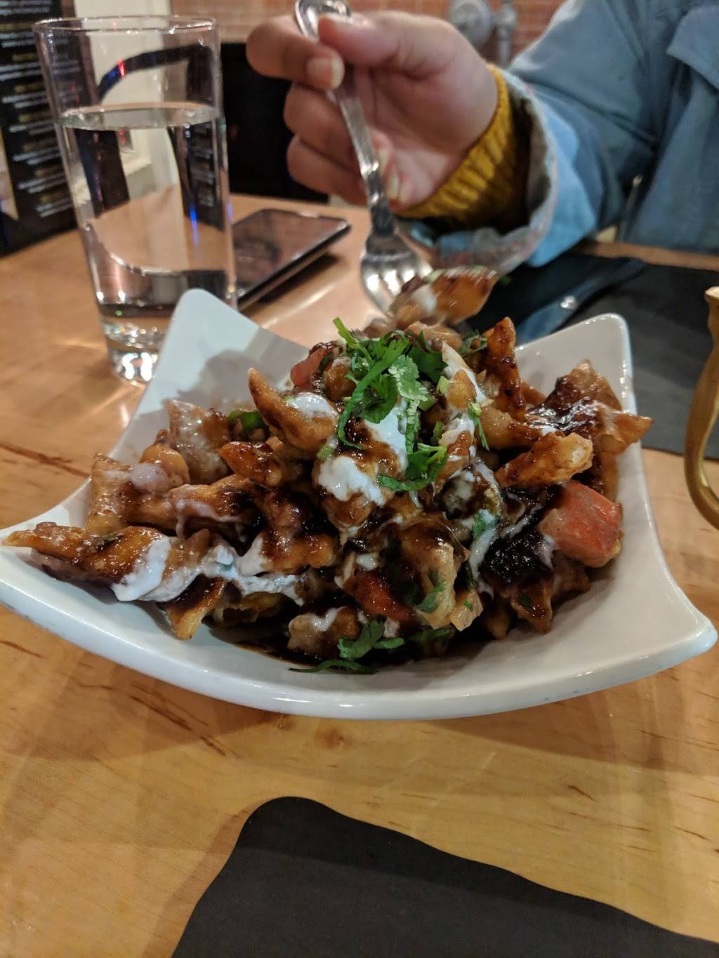 House of Naan Indian Kitchen and Bar | restaurant | 65 Howe St, New Haven, CT 06511, USA | 2035626226 OR +1 203-562-6226