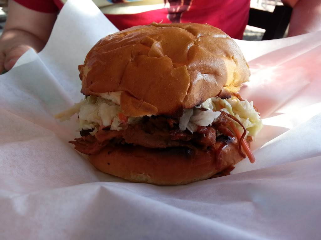 Hangar BBQ | restaurant | 26 Macready Dr, Merced, CA 95341, USA | 2096789009 OR +1 209-678-9009