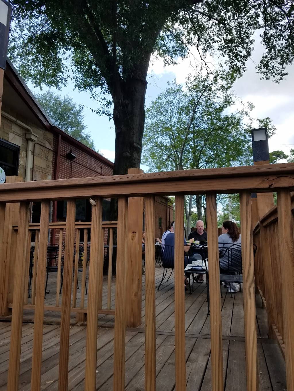 Cheffies Cafe | restaurant | 483 High Point Terrace, Memphis, TN 38122, USA | 9013430488 OR +1 901-343-0488