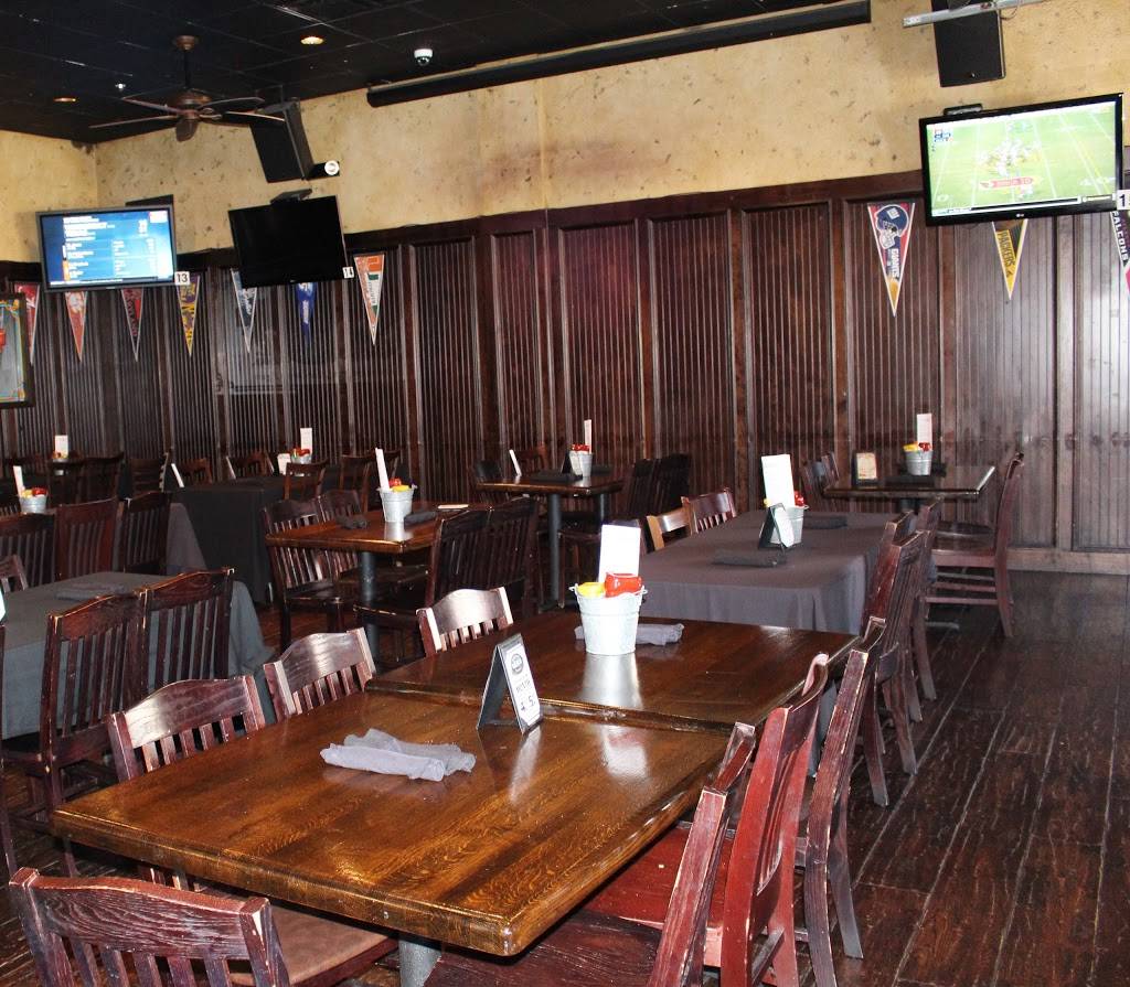 McCrays Tavern Smyrna | restaurant | 4500 W Village Pl #2009, Smyrna, GA 30080, USA | 6783709112 OR +1 678-370-9112