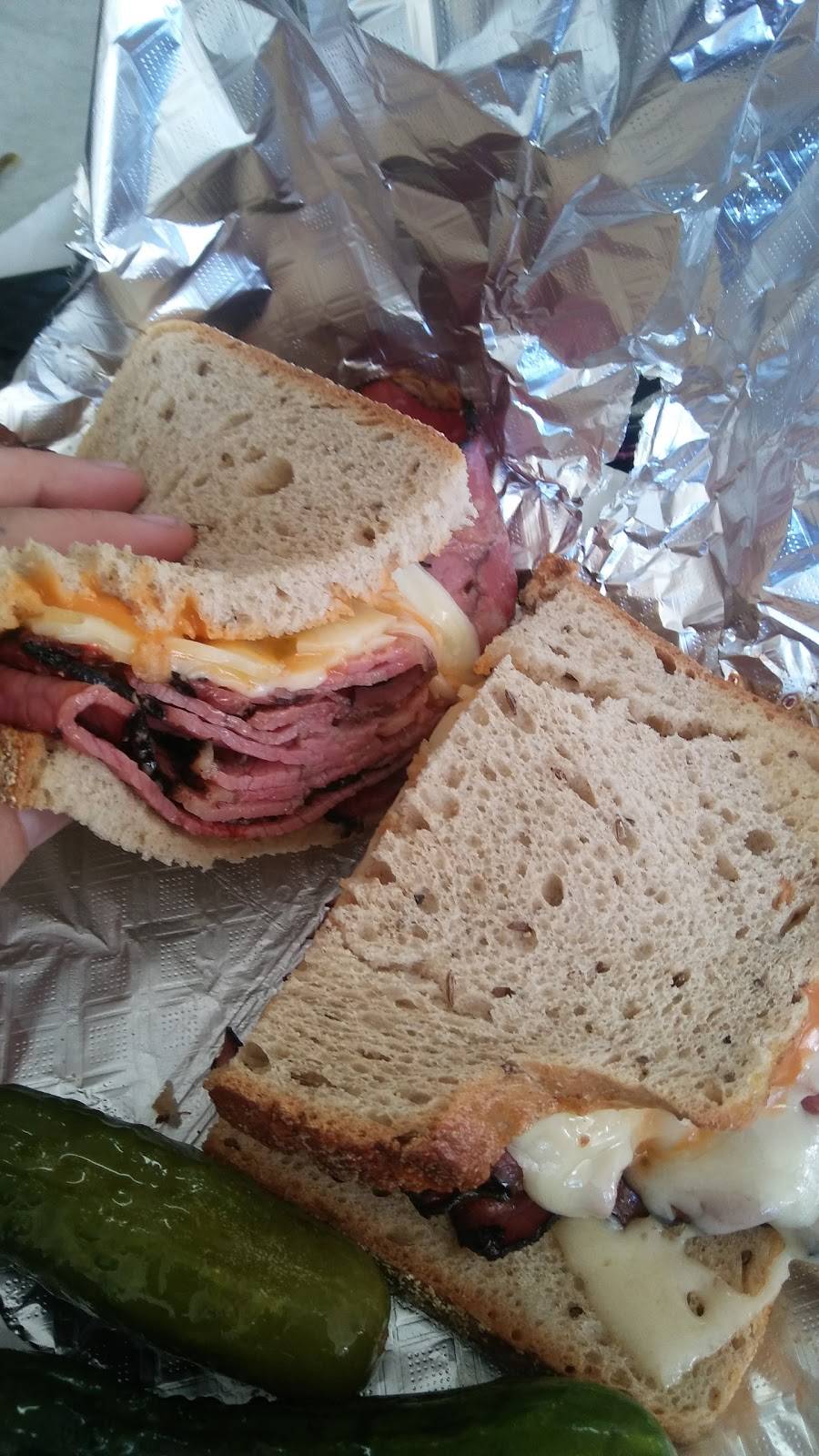 Brine Barrel | restaurant | 237 Partition St, Saugerties, NY 12477, USA | 8452465181 OR +1 845-246-5181