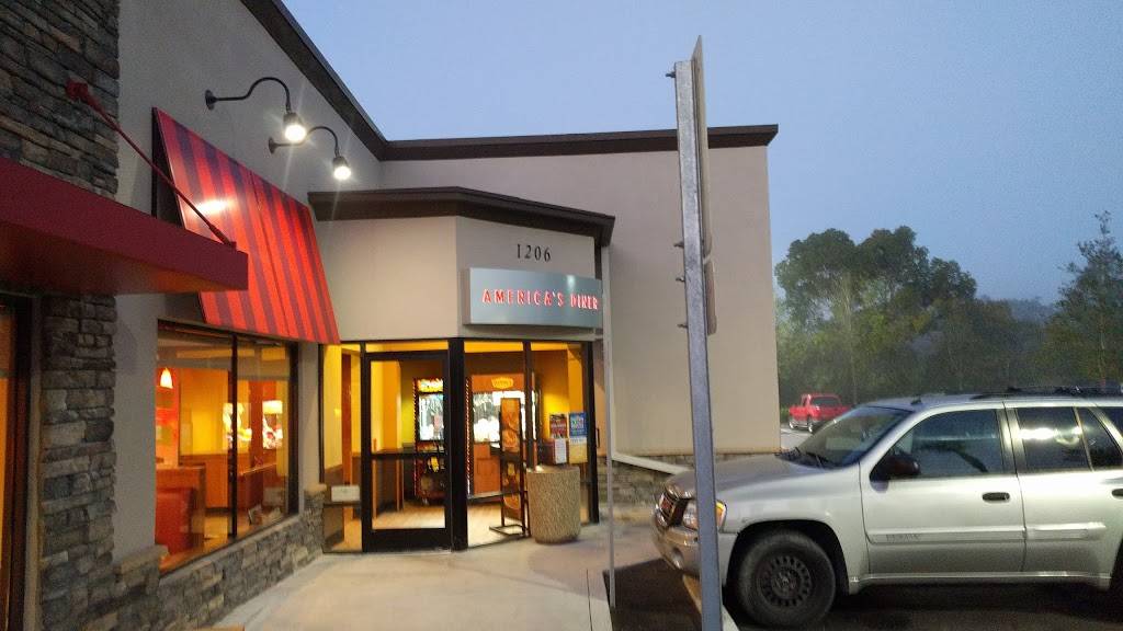 Dennys | restaurant | 1206 N Woodland Blvd, DeLand, FL 32720, USA | 3868737890 OR +1 386-873-7890