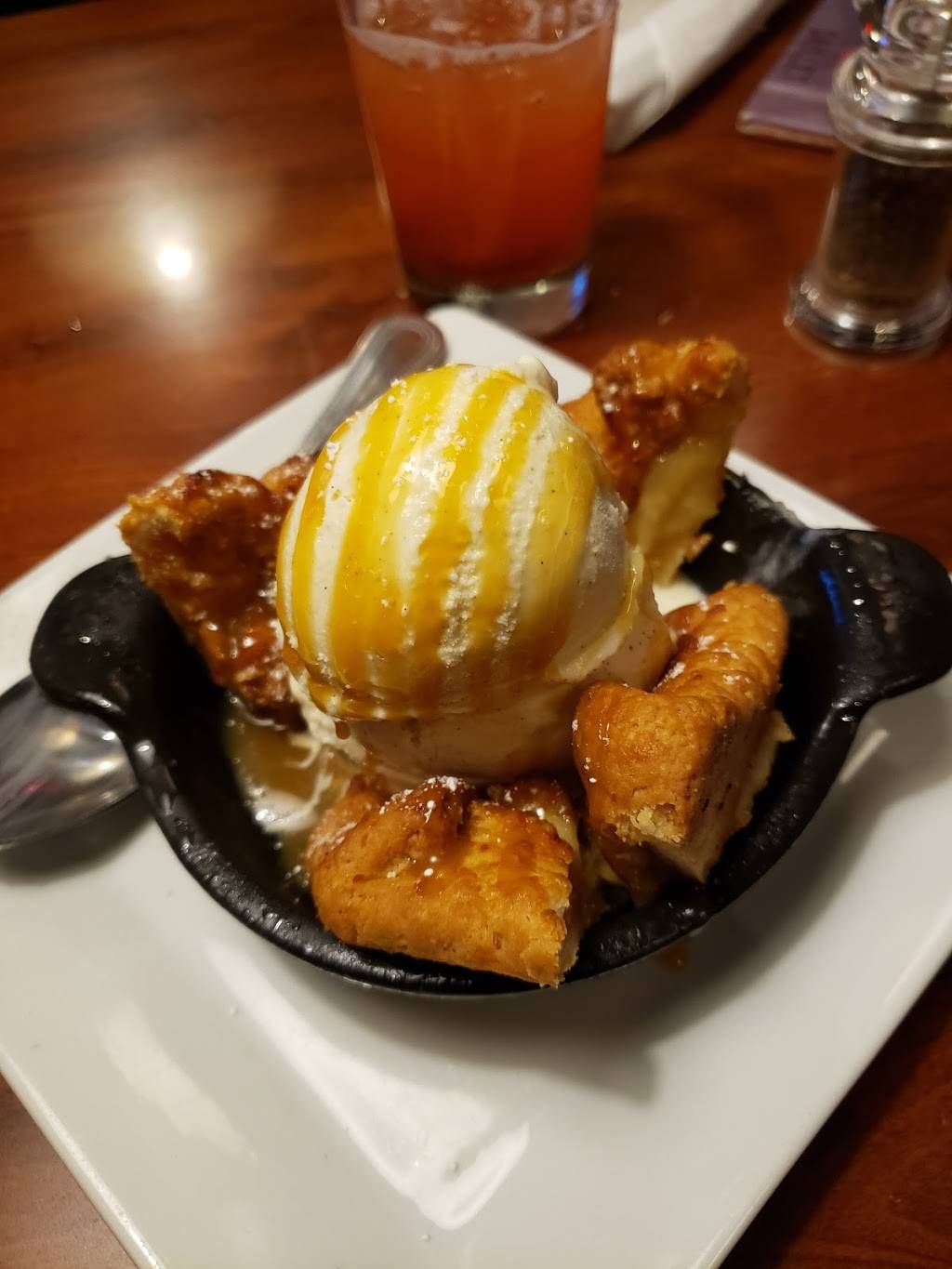 Ruby Tuesday | restaurant | 6565 N Illinois St, Fairview Heights, IL 62208, USA | 6183943561 OR +1 618-394-3561