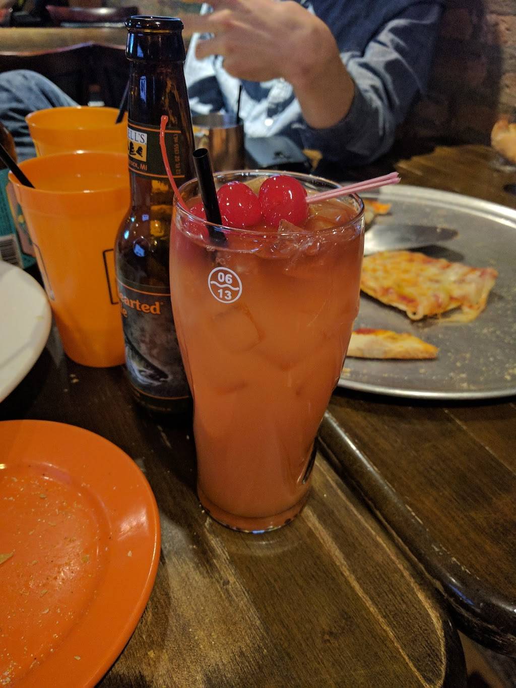 Old Town Pub | restaurant | 1339 N Wells St, Chicago, IL 60610, USA | 3122666789 OR +1 312-266-6789