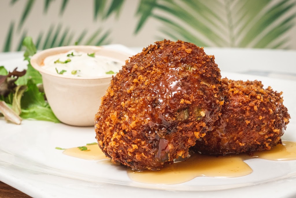 Cafe Bernie | restaurant | Waterfront Restaurant, 5600 Collins Ave, Miami Beach, FL 33140, USA | 3053978440 OR +1 305-397-8440