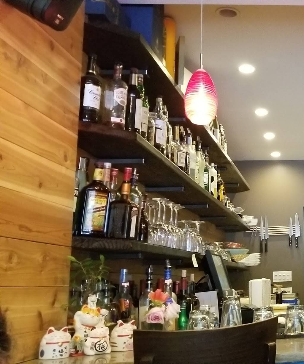 Inari Sushi | restaurant | 7428 W North Ave, Elmwood Park, IL 60707, USA | 7085832300 OR +1 708-583-2300