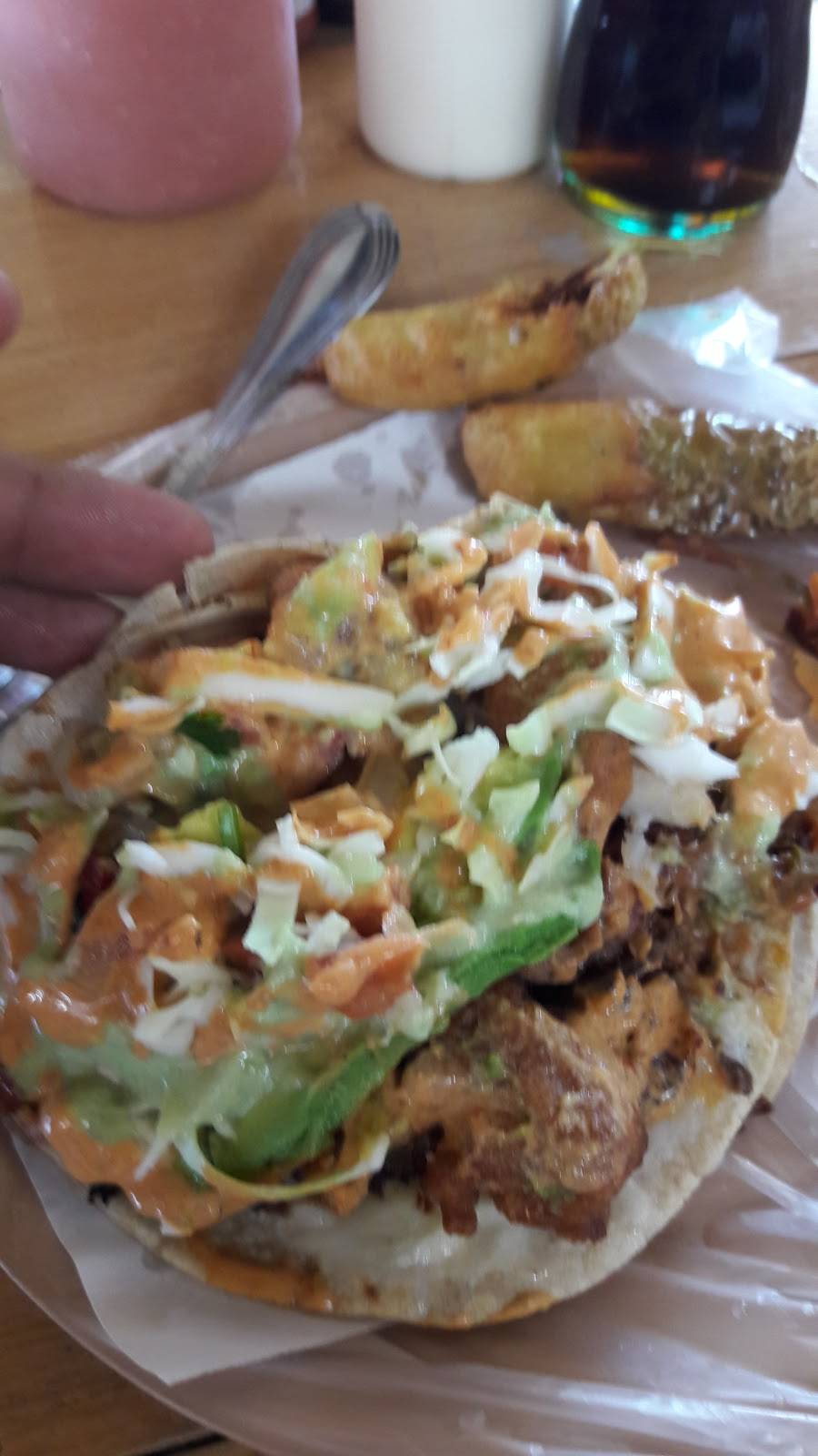 Mariscos El Shaka | restaurant | Av. Miguel Hidalgo 409, Pliego, 21420 Tecate, B.C., Mexico | 016651362878 OR +52 665 136 2878