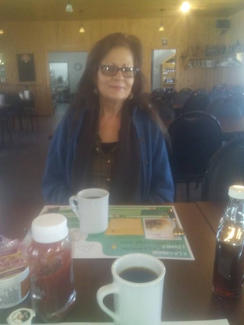 Erabliére J B Caron | restaurant | 581 Ch de Point Comfort, Gracefield, QC J0X 1W0, Canada | 8194630116 OR +1 819-463-0116