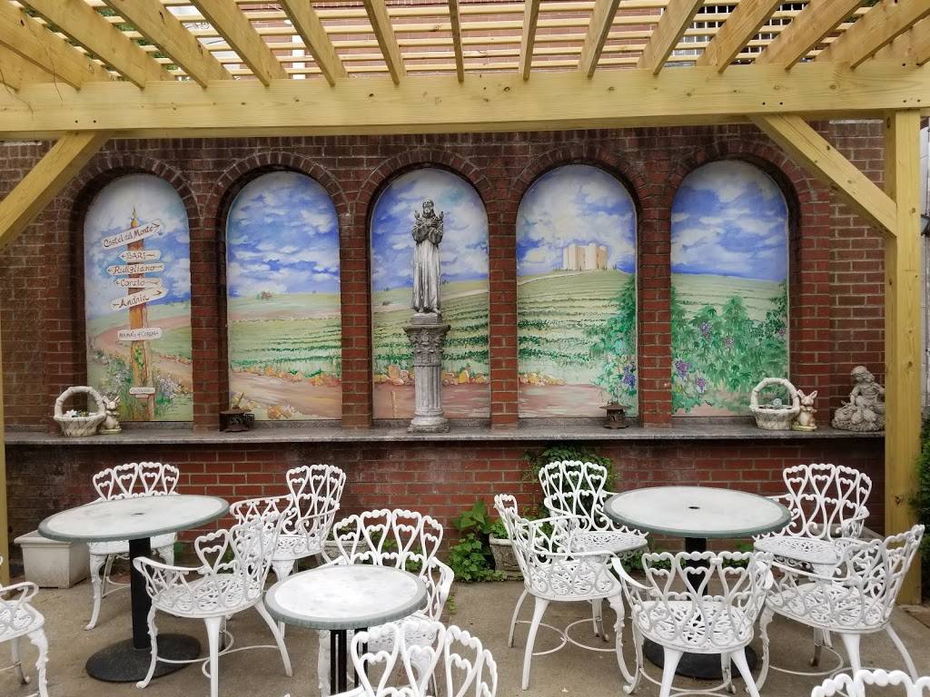 Leos Latticini | restaurant | 46-02 104th St, Corona, NY 11368, USA | 7188986069 OR +1 718-898-6069