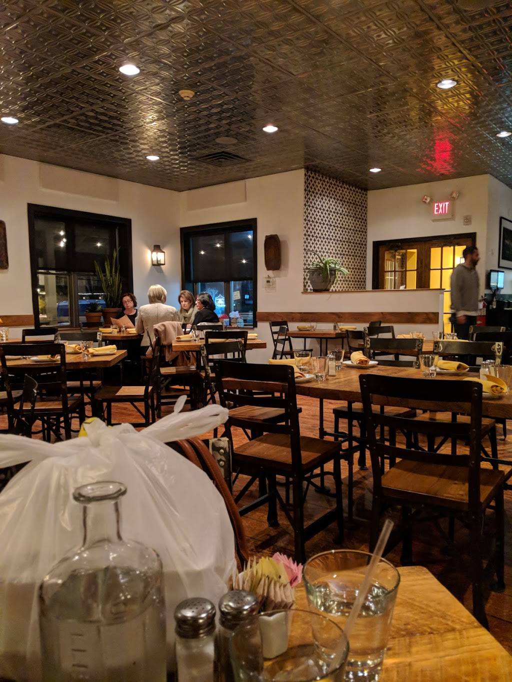 Agave | restaurant | 1620 Baltimore Pike, Chadds Ford, PA 19317, USA | 4847708345 OR +1 484-770-8345