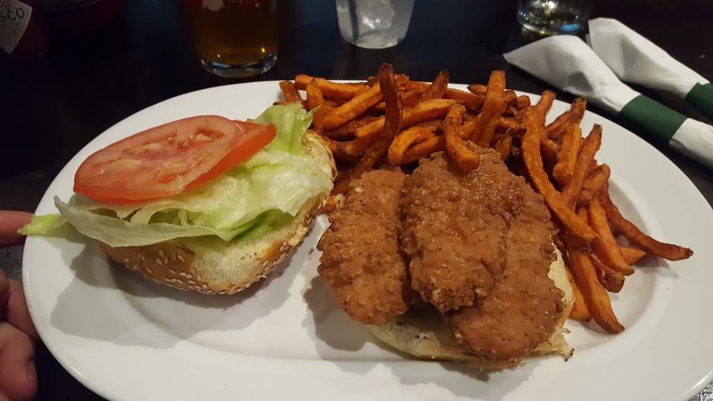 Lous City Bar | restaurant | 1400 Irving St NW, Washington, DC 20010, USA | 2028492782 OR +1 202-849-2782