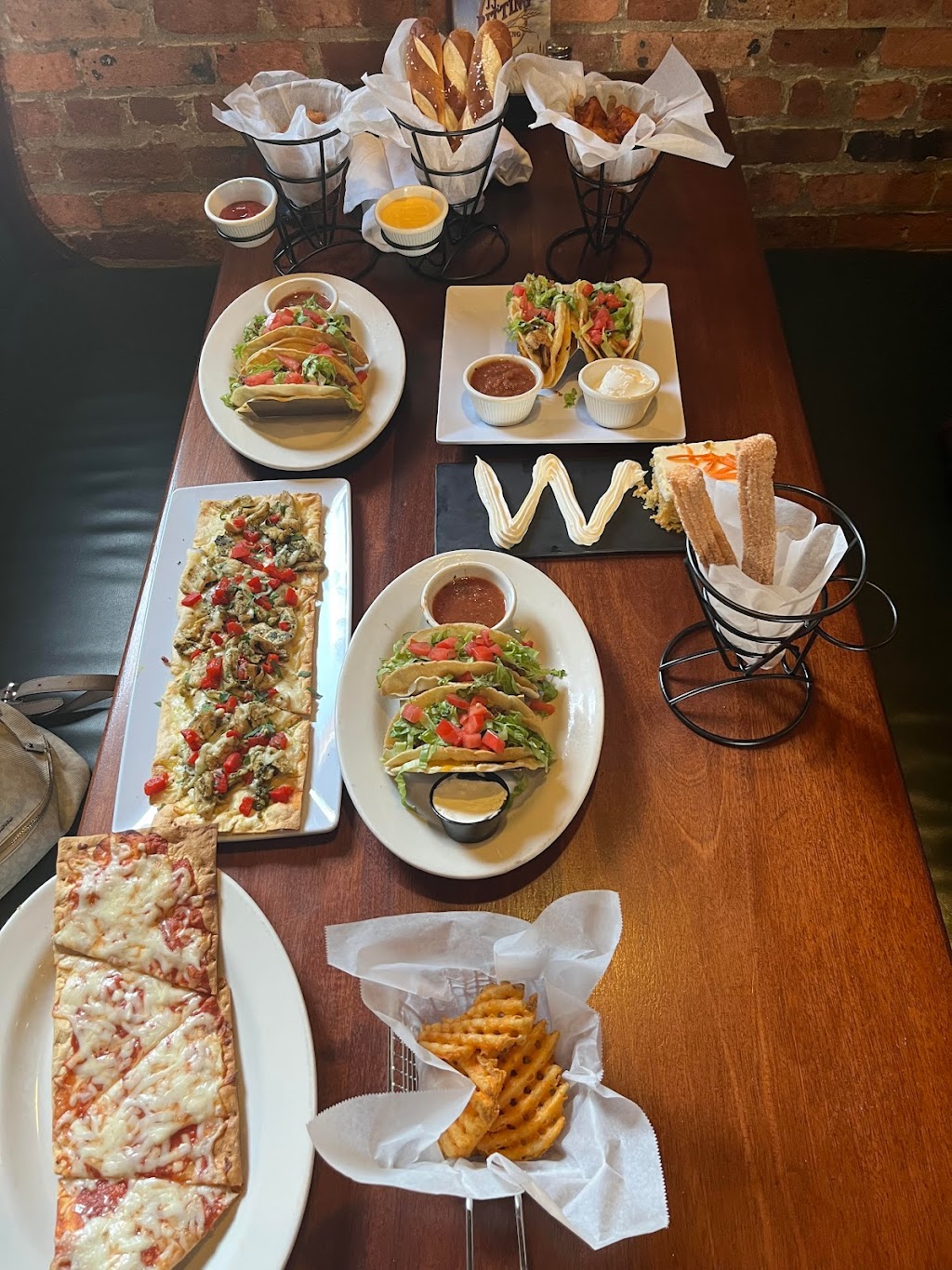 Woodbridge Brewery | restaurant | 33 Main St, Woodbridge Township, NJ 07095, USA | 7326342929 OR +1 732-634-2929
