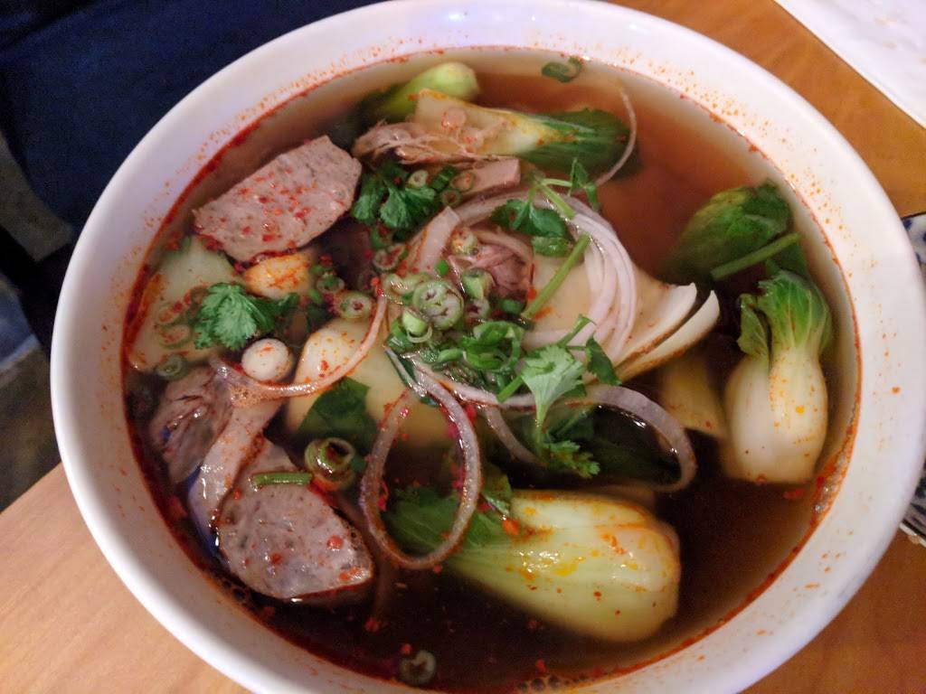 Mignon Pho + Seafood | restaurant | 3860 Convoy St, San Diego, CA 92111, USA | 8582780669 OR +1 858-278-0669