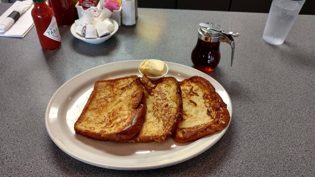 Benjis Deli | restaurant | 8683 N Port Washington Rd, Milwaukee, WI 53217, USA | 4142285130 OR +1 414-228-5130