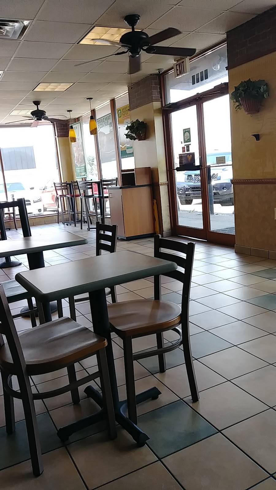 Subway | restaurant | 3647 S Mendenhall Rd, Memphis, TN 38115, USA | 9013654348 OR +1 901-365-4348