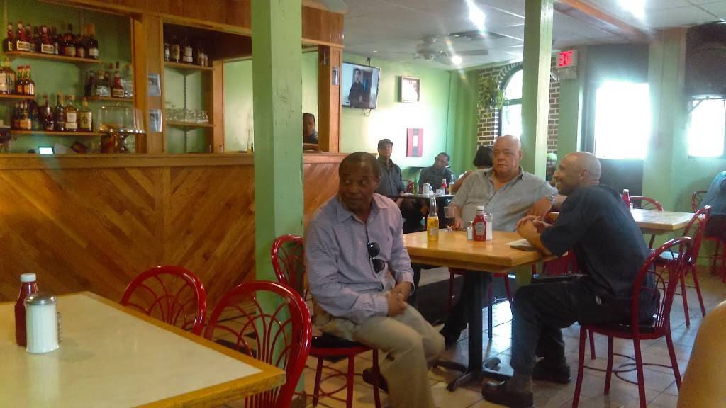 Rosas Kitchen | restaurant | 757 Main St, Pawtucket, RI 02860, USA | 4014753023 OR +1 401-475-3023