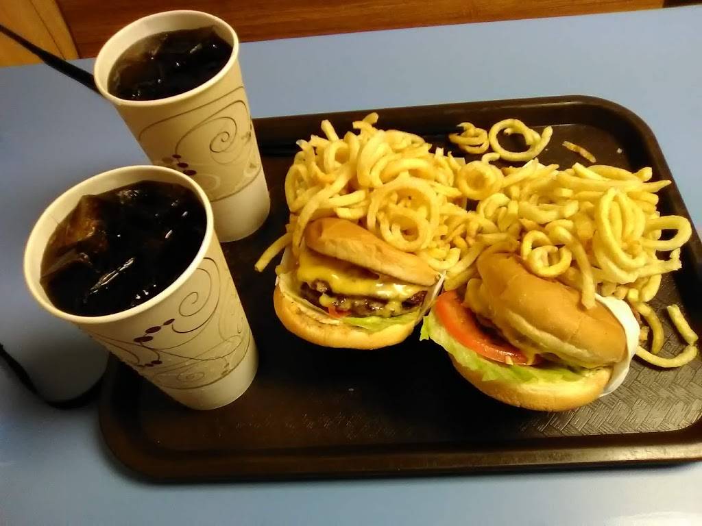 Skips Snack Bar | meal takeaway | 92 E Main St, Merrimac, MA 01860, USA | 9783468686 OR +1 978-346-8686