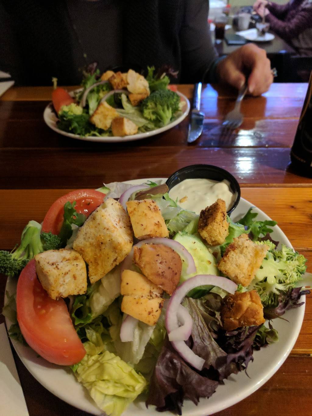 Fireside Grill & Sports Bar | restaurant | 3939 E Henrietta Rd, Henrietta, NY 14467, USA | 5854864611 OR +1 585-486-4611